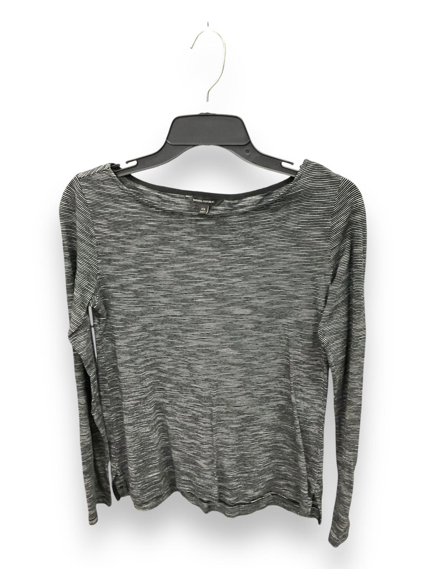 Top Long Sleeve By Banana Republic In Black & White, Size: Xs
