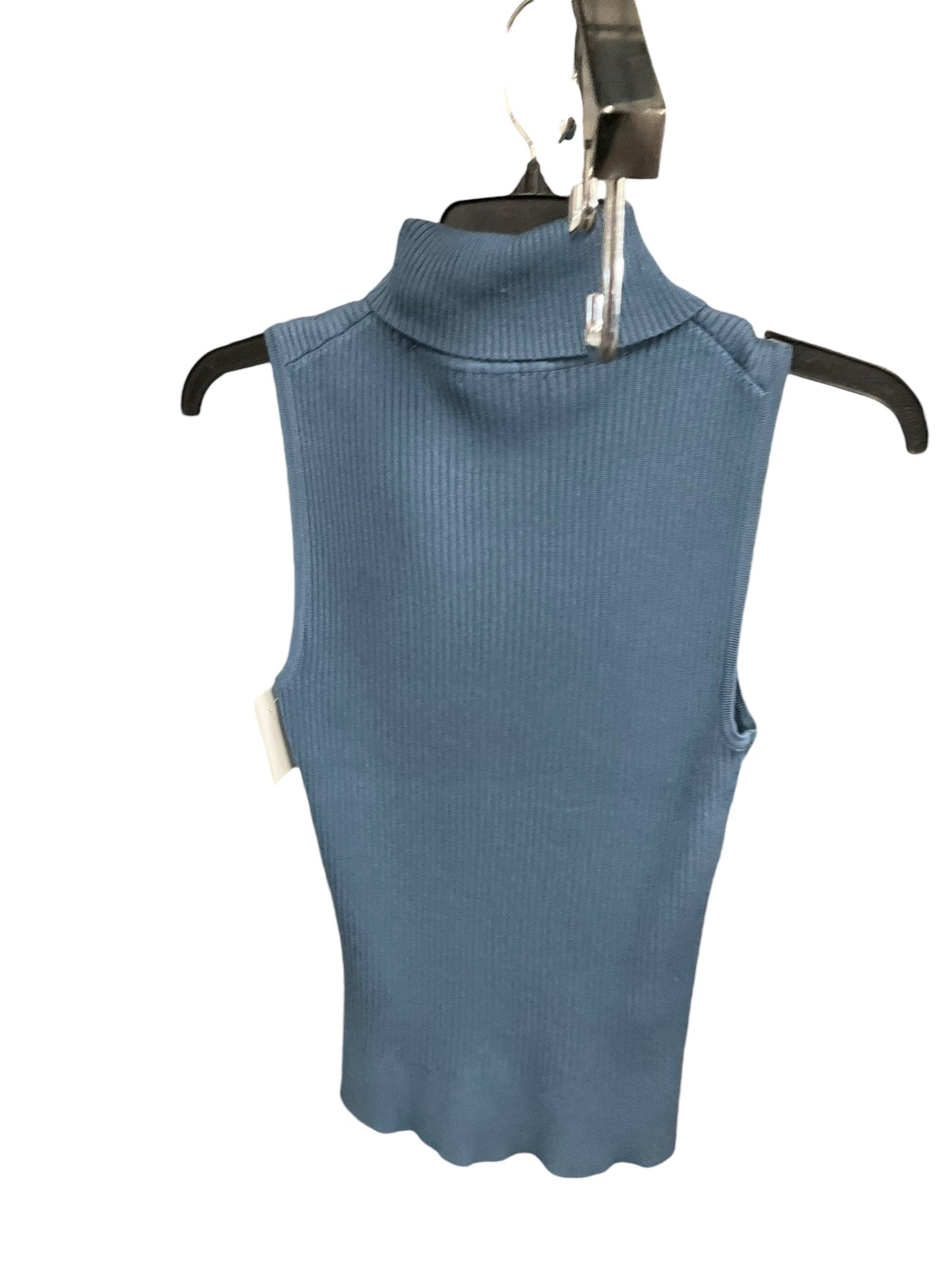 Top Sleeveless By Cable And Gauge In Blue, Size: S