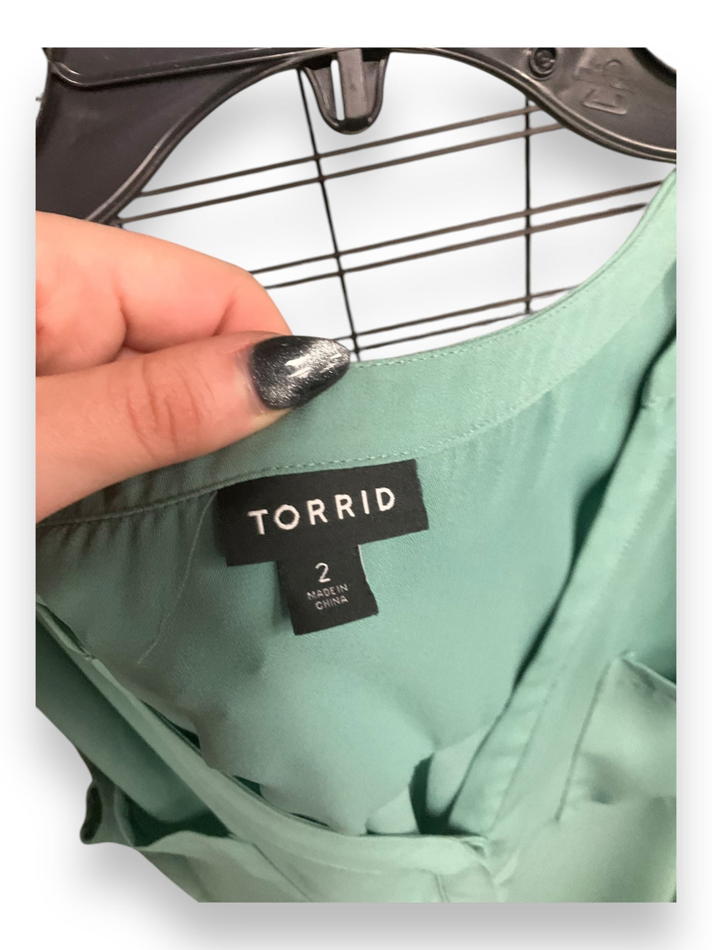 Top Sleeveless By Torrid In Green, Size: 2x