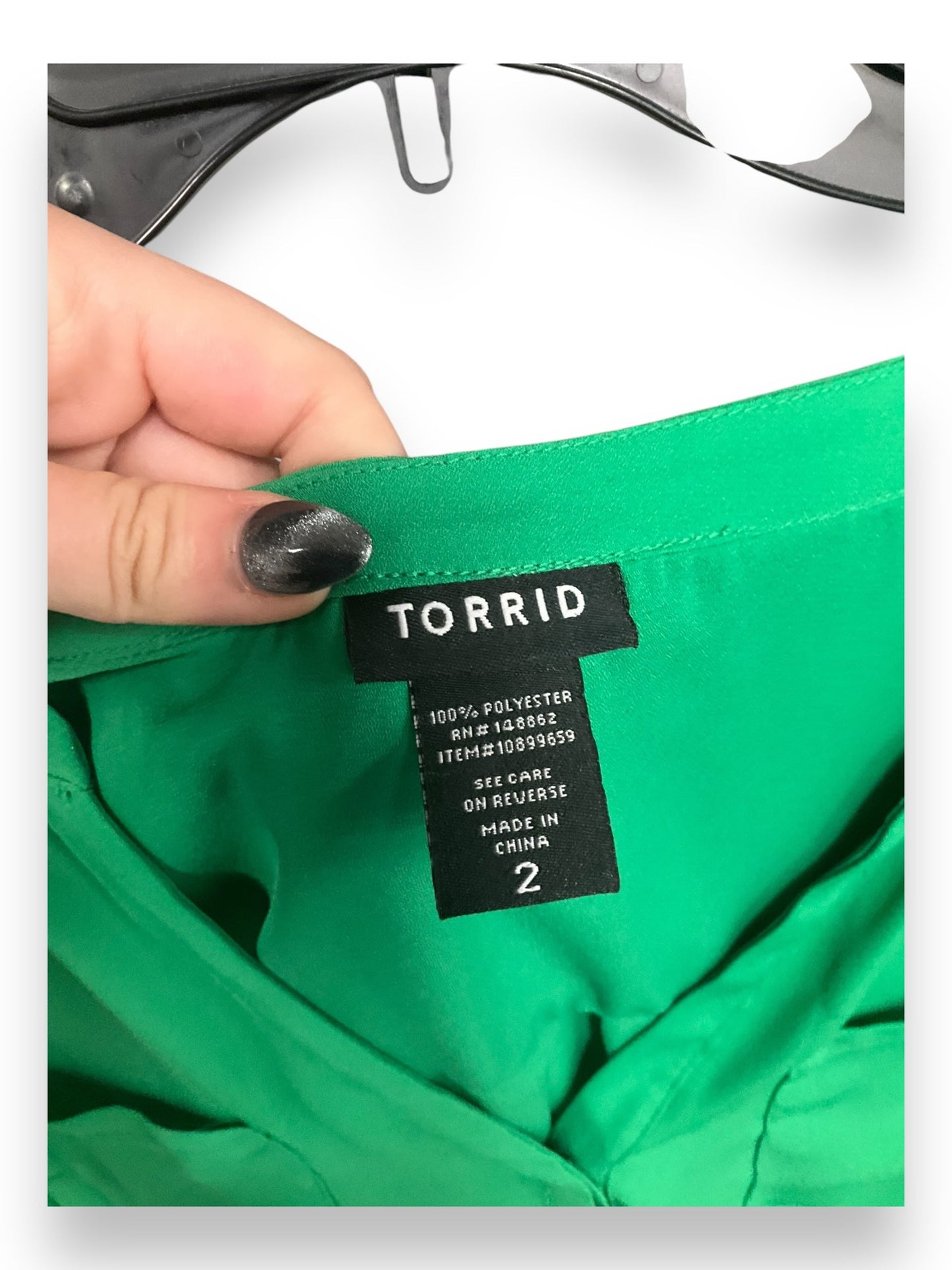 Top Sleeveless By Torrid In Green, Size: 2x