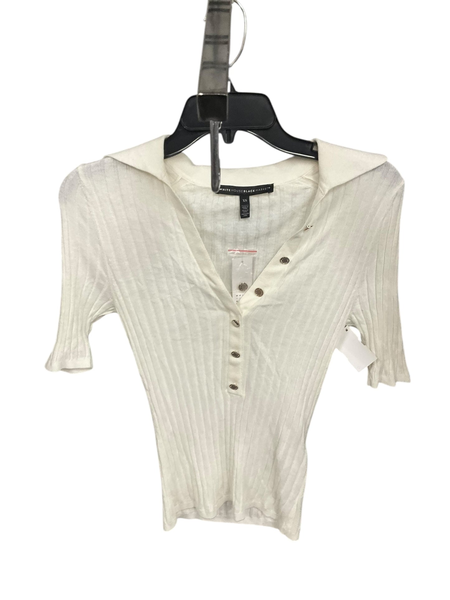 Top Short Sleeve By White House Black Market In Ivory, Size: Xs