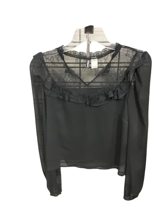 Top Long Sleeve By Divided In Black, Size: M