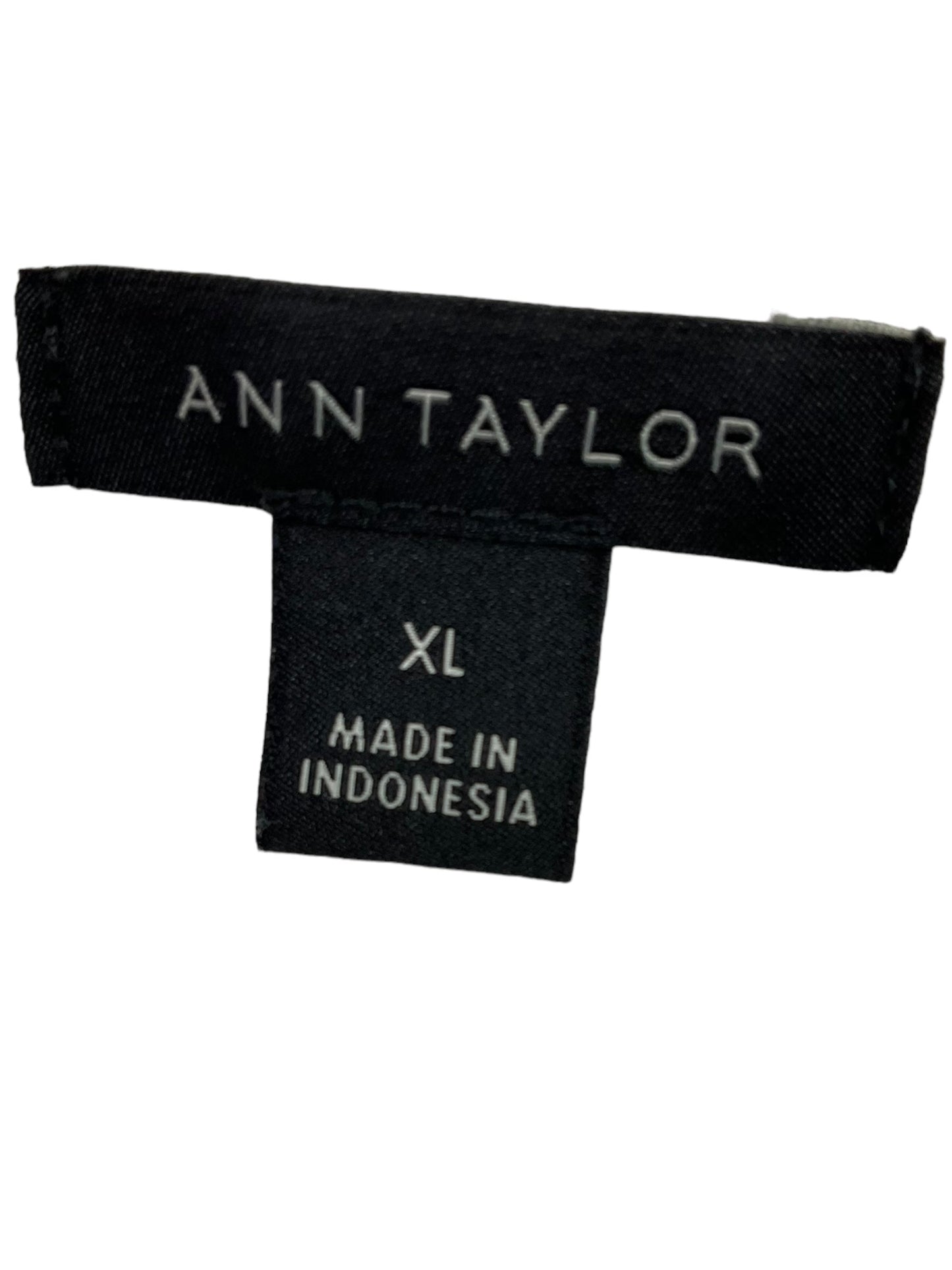 White Top Long Sleeve Basic Ann Taylor, Size Xl
