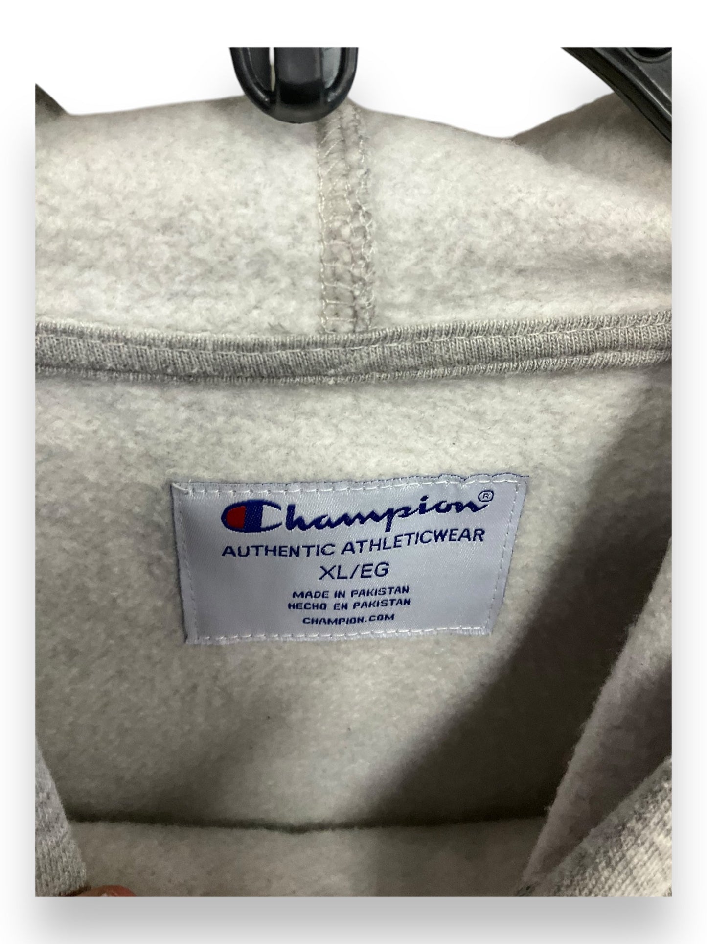 Top Long Sleeve By Champion In Grey, Size: Xl