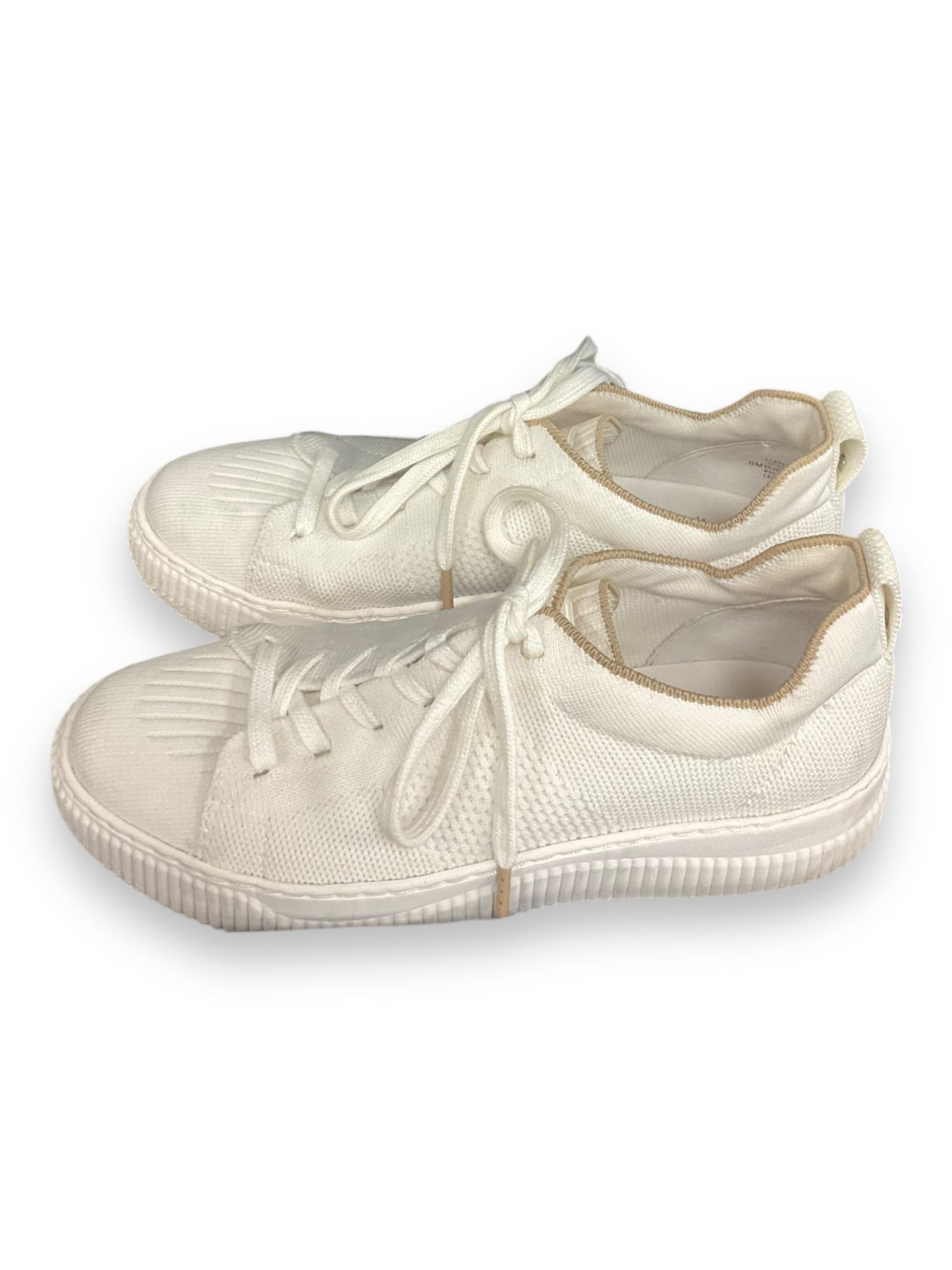 Shoes Sneakers By Sofft In White, Size: 8