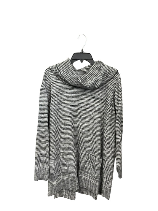 Sweater By Eight Eight Eight In Grey, Size: 2x