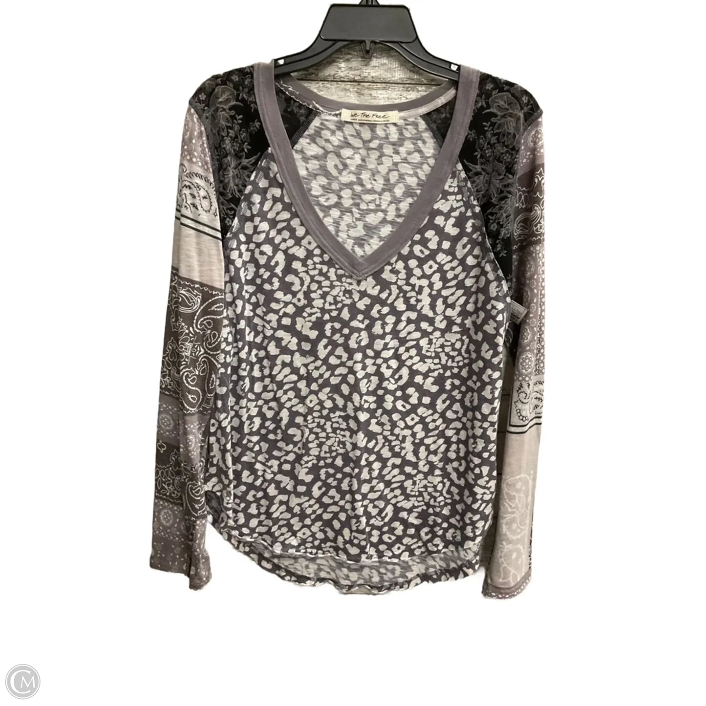 Top Long Sleeve By We The Free In Geometric Pattern, Size: L