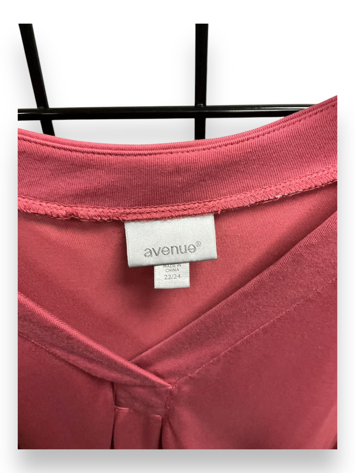 Top Long Sleeve By Avenue In Coral, Size: 2x