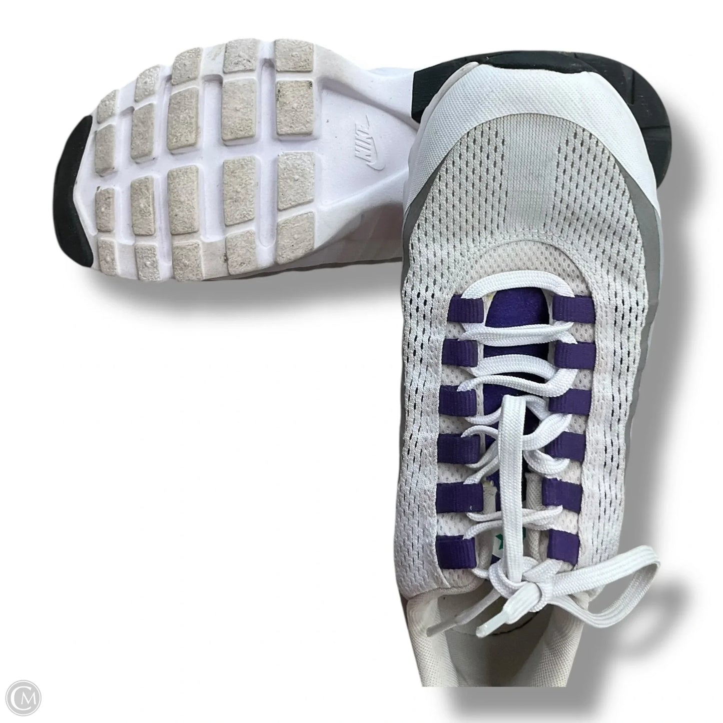 Shoes Athletic By Nike In Grey & White, Size: 7