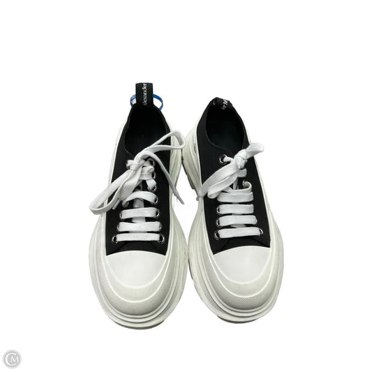 Shoes Luxury Designer By Alexander Mcqueen In Black & White, Size: 7