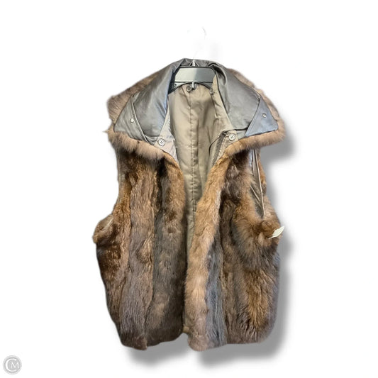Vest Faux Fur & Sherpa By Clothes Mentor In Brown, Size: M