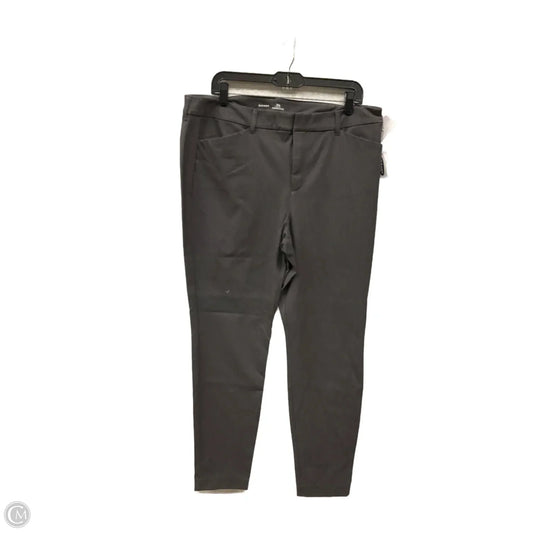 Pants Cropped By Old Navy In Grey, Size: 16