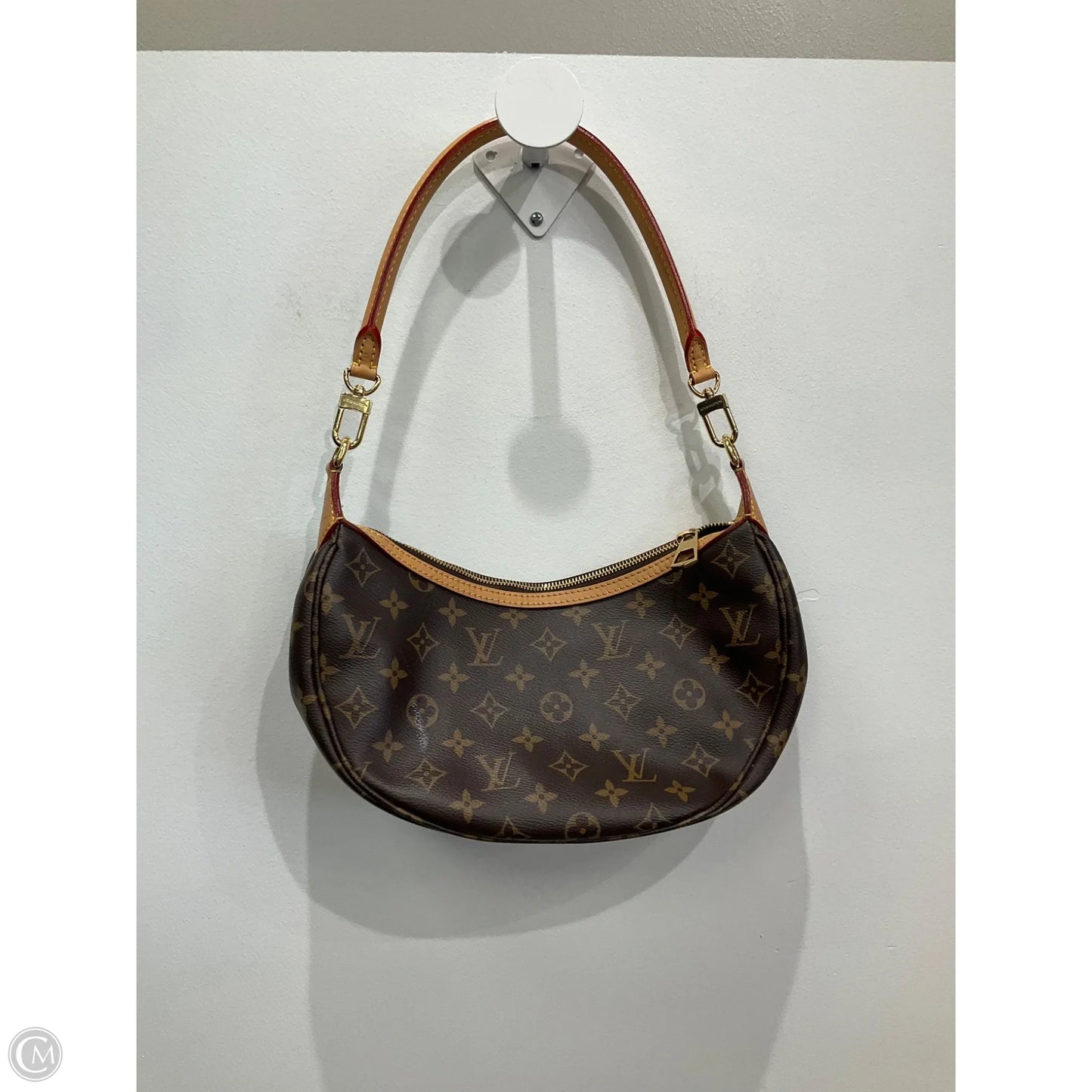 Crossbody Luxury Designer By Louis Vuitton, Size: Medium