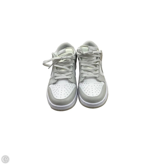 Shoes Athletic By Nike In Grey & White, Size: 9.5