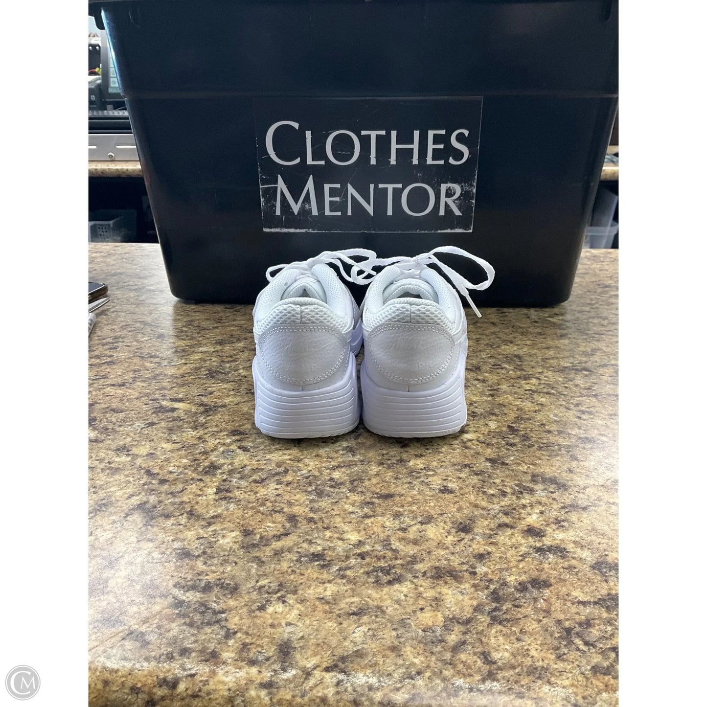 Shoes Athletic By Nike In White, Size: 6