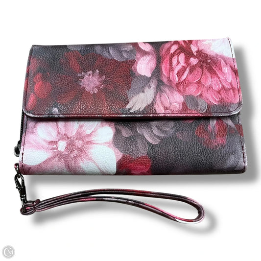 Wristlet By Clothes Mentor, Size: Medium