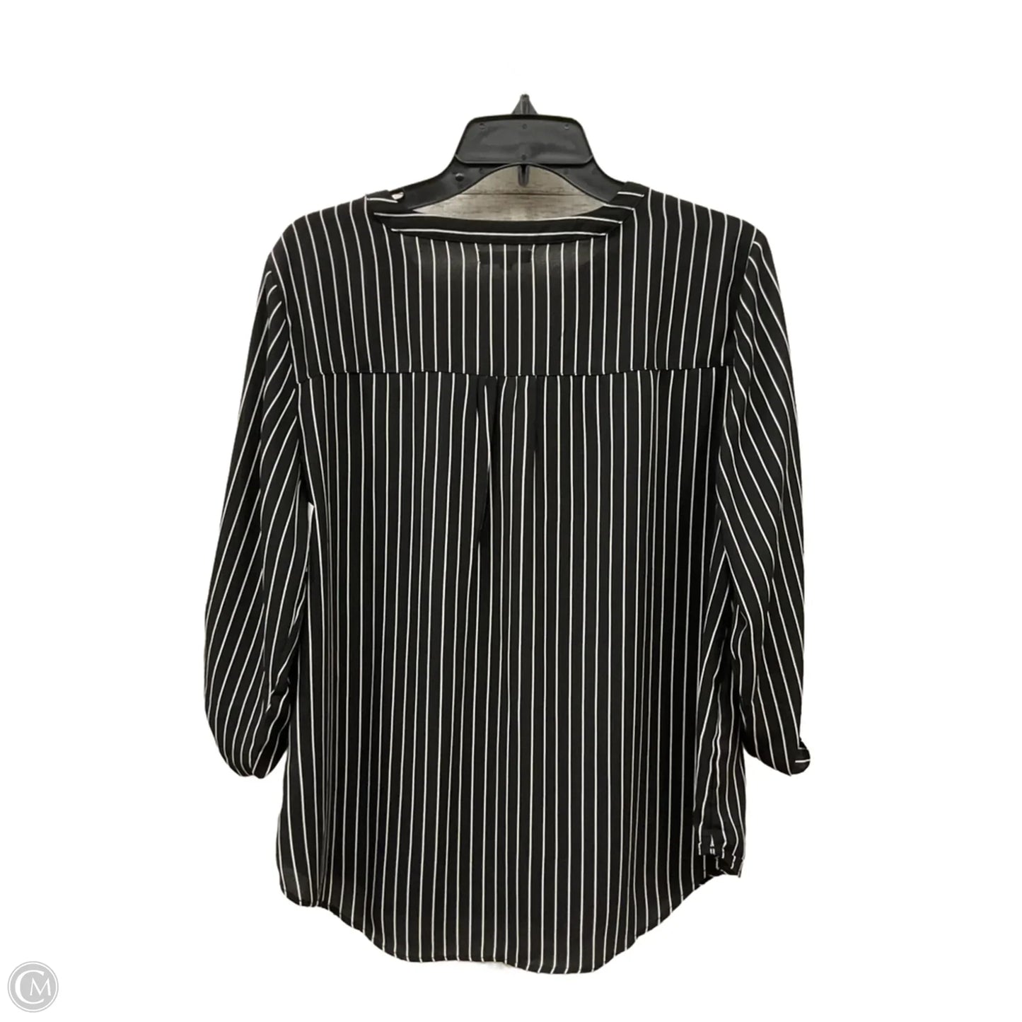 Top Long Sleeve By Maurices In Striped Pattern, Size: L