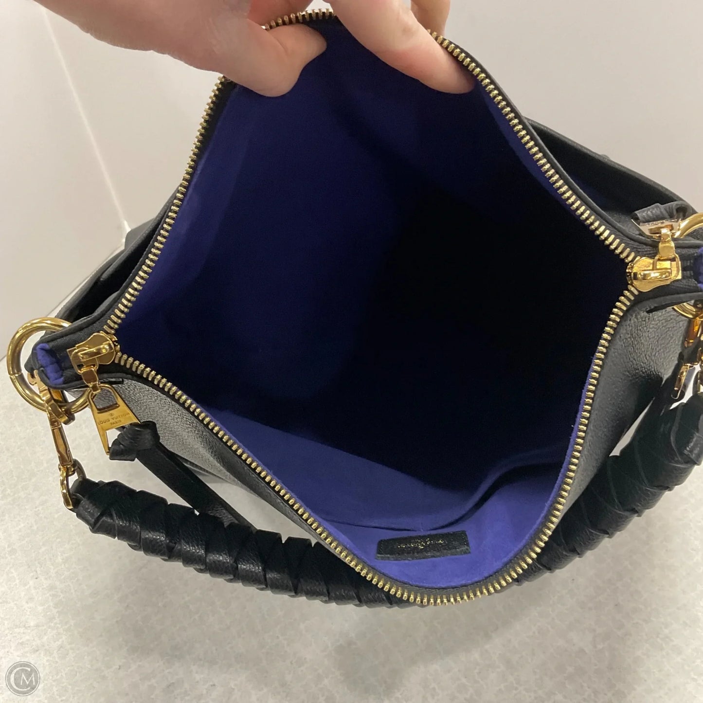 Handbag Luxury Designer By Louis Vuitton, Size: Large