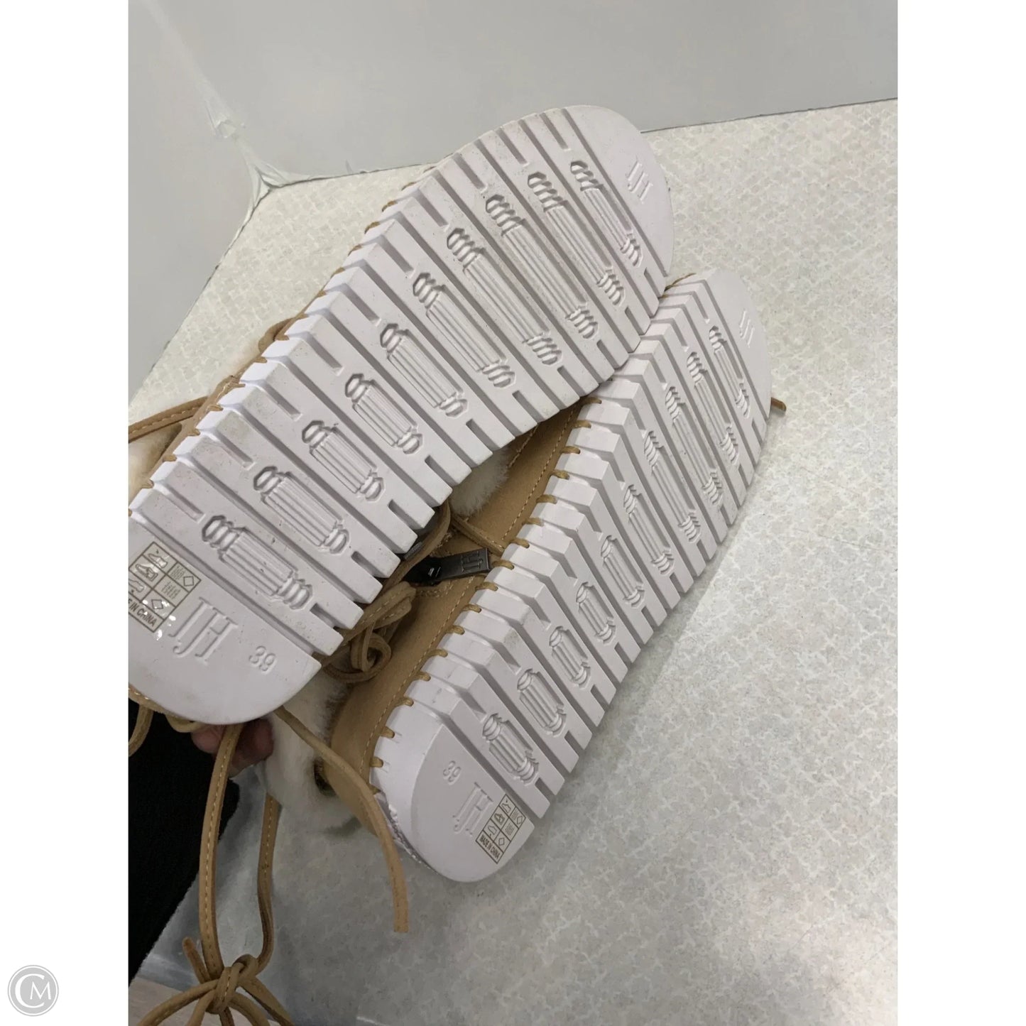 Boots Ankle Flats By Ilse Jacobsen  In Brown & Cream, Size: 8.5