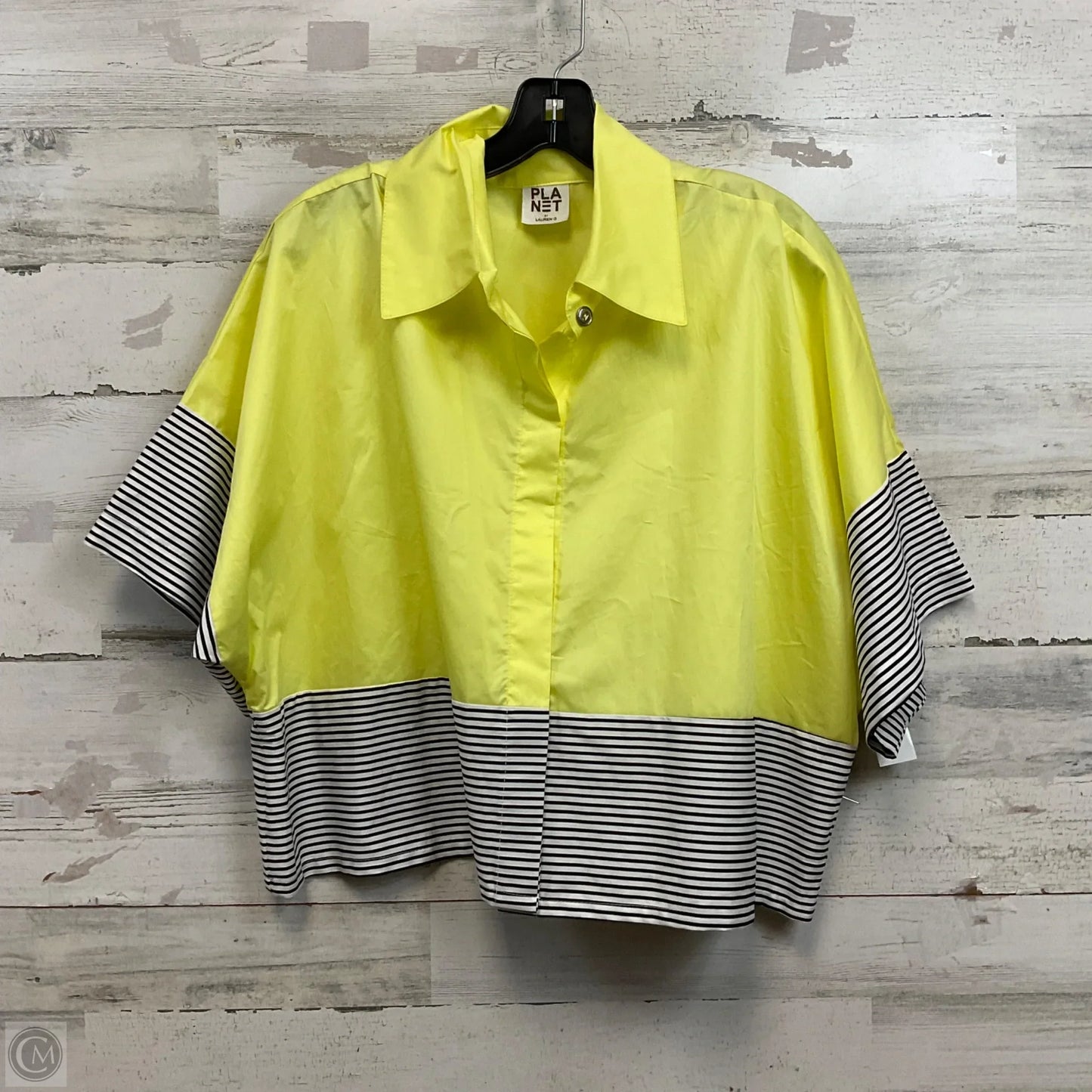 Top Short Sleeve By Planet Lauren G In Yellow