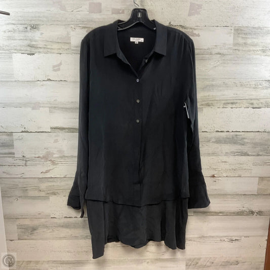 Dress Casual Short By Equipment In Black, Size: L