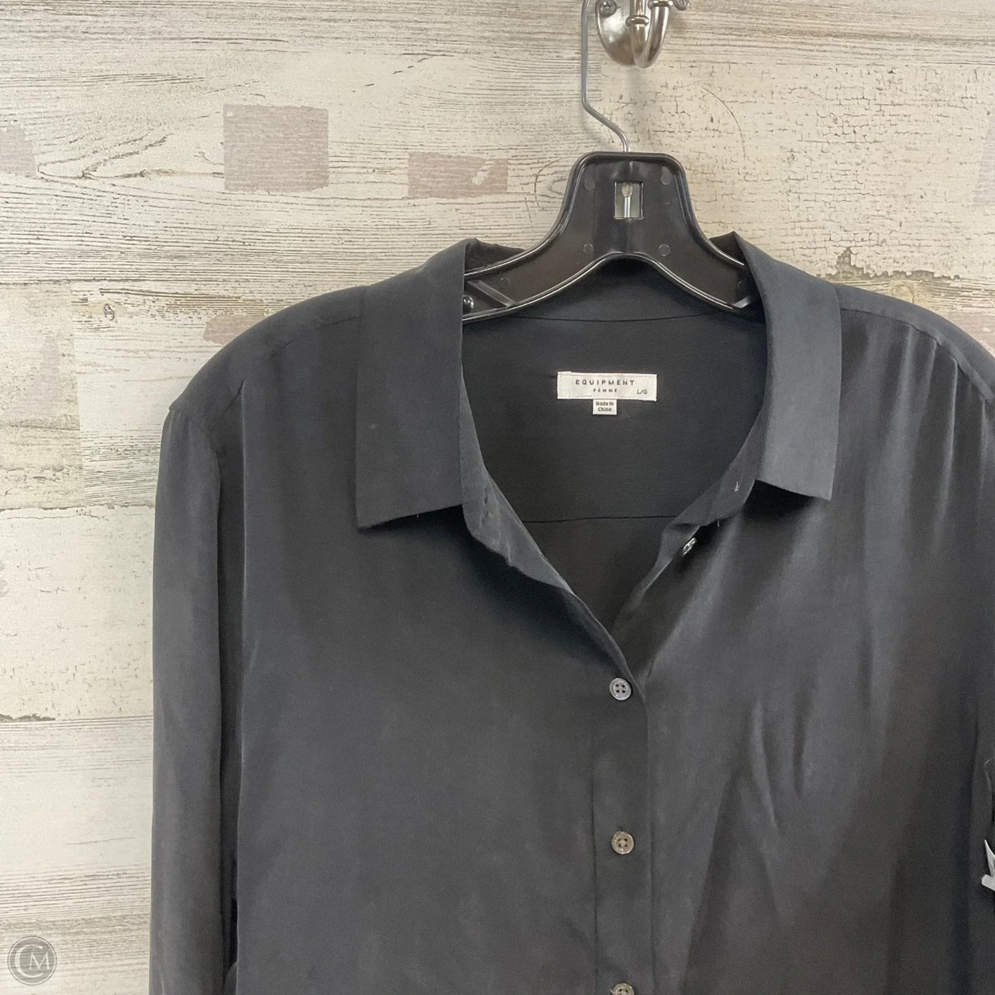 Dress Casual Short By Equipment In Black, Size: L