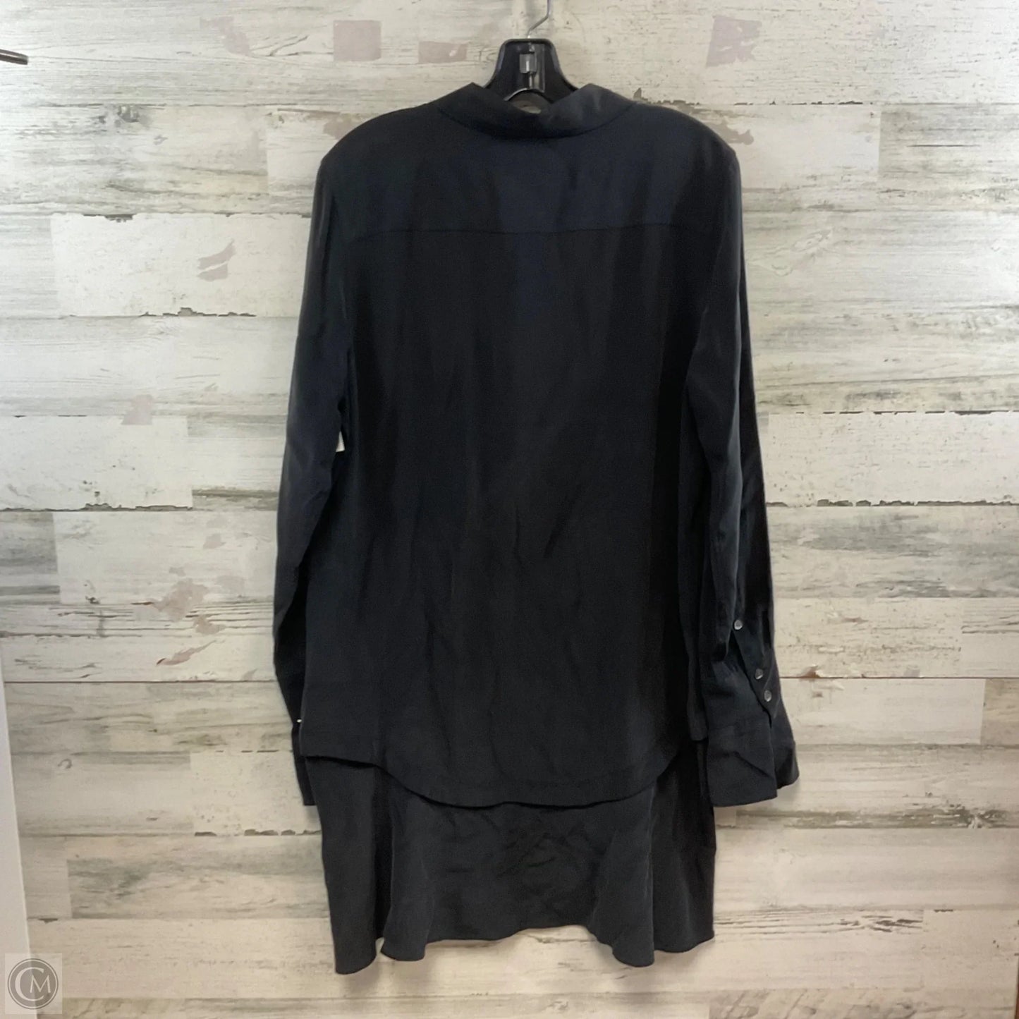 Dress Casual Short By Equipment In Black, Size: L