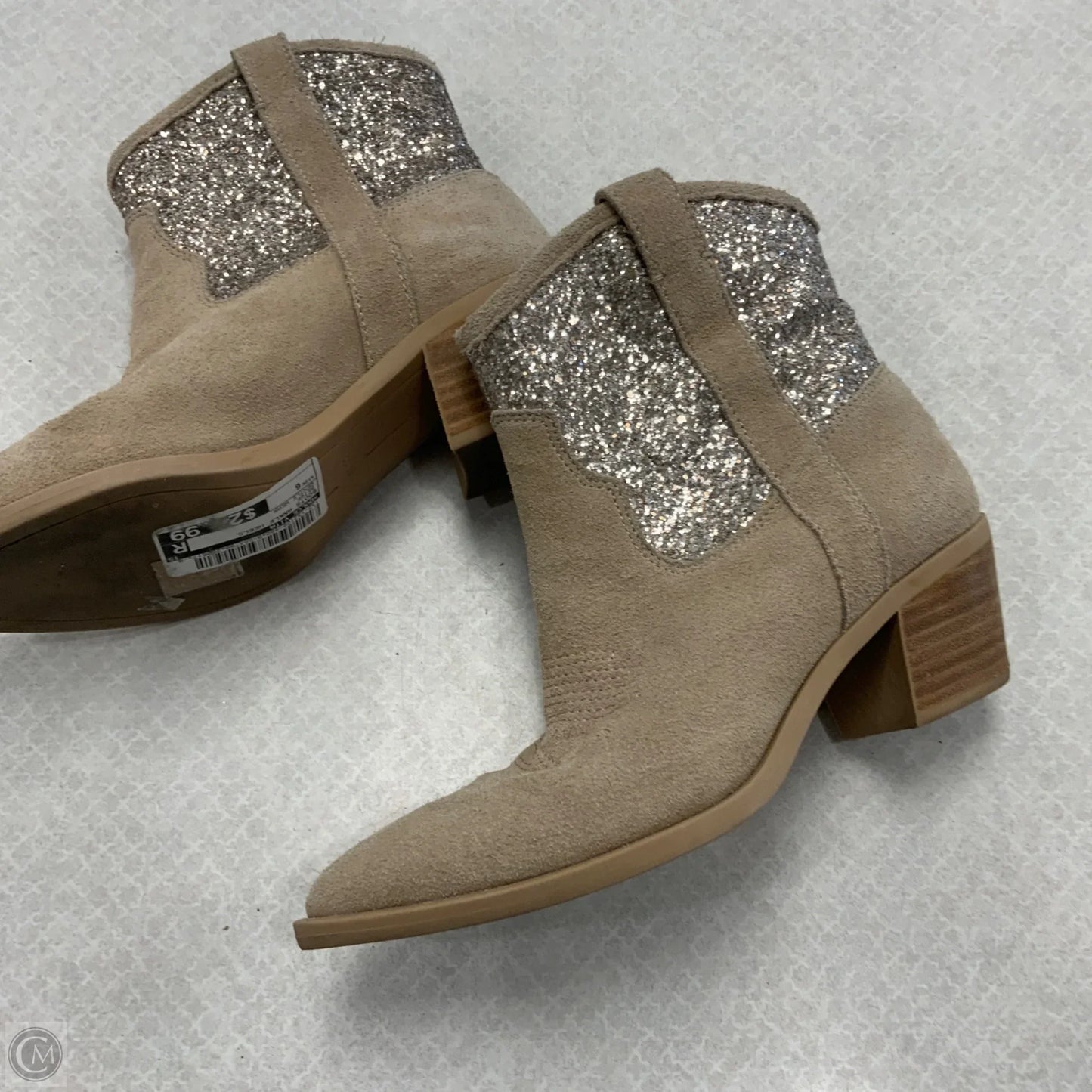 Boots Ankle Heels By Dolce Vita In Beige, Size: 6