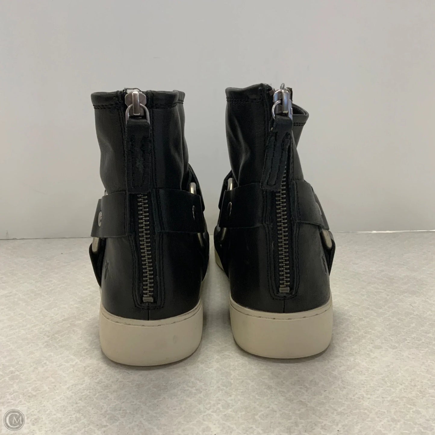 Boots Ankle Flats By Frye In Black, Size: 8