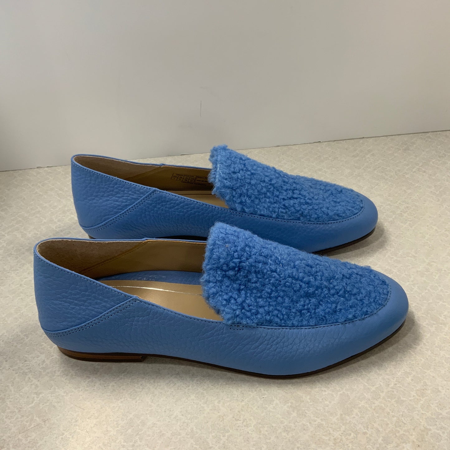 Blue Shoes Flats Vionic, Size 7