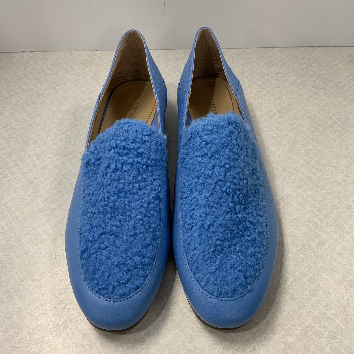 Blue Shoes Flats Vionic, Size 7