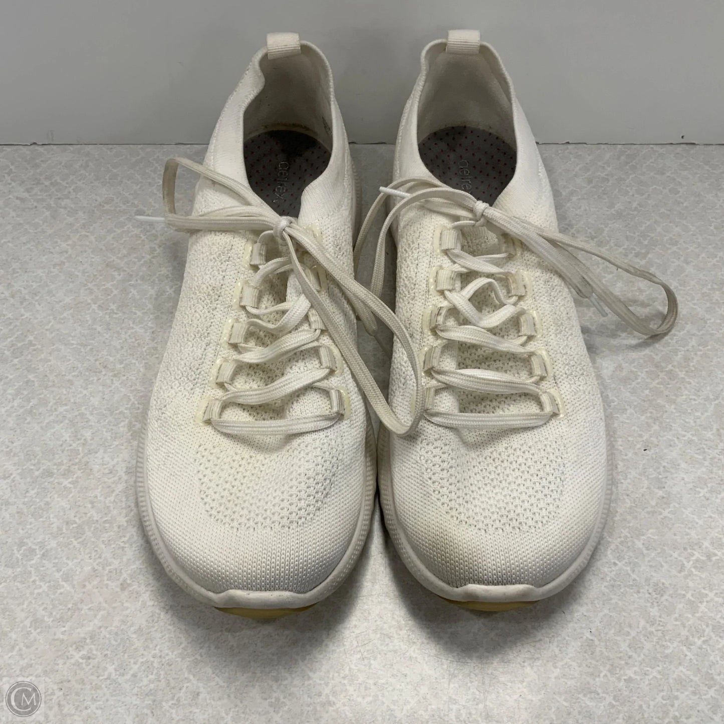 Shoes Athletic By Aetrex In White, Size: 9.5