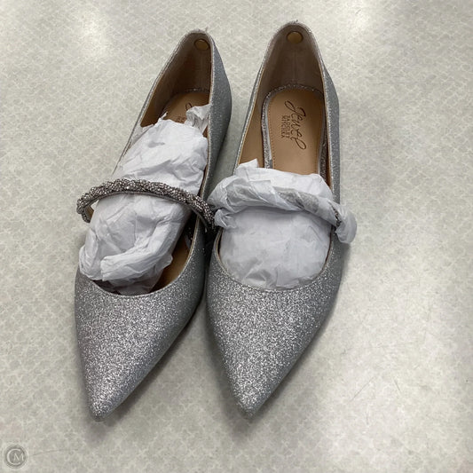 Shoes Flats By Badgley Mischka In Silver, Size: 7.5