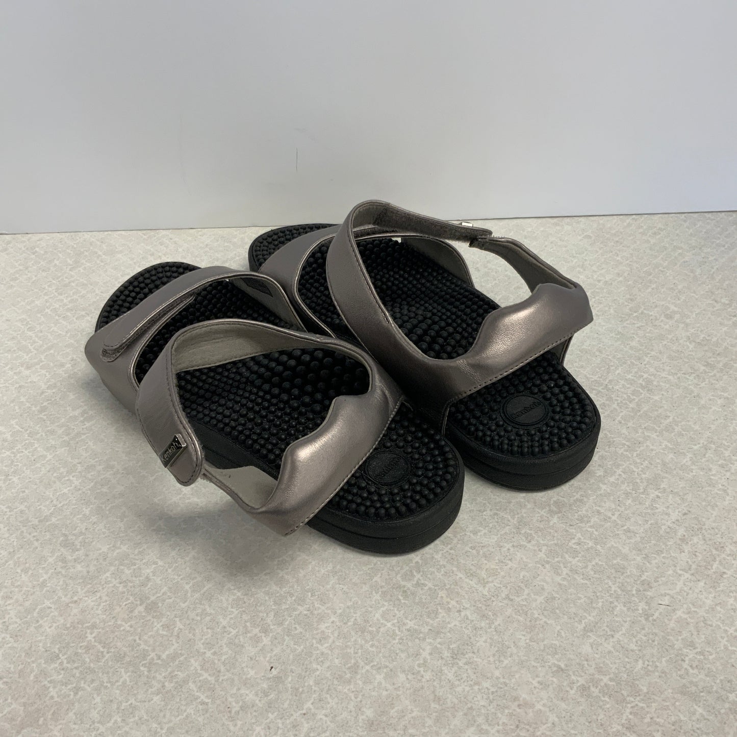 Sandals Flats By KENKOH  Size: 10