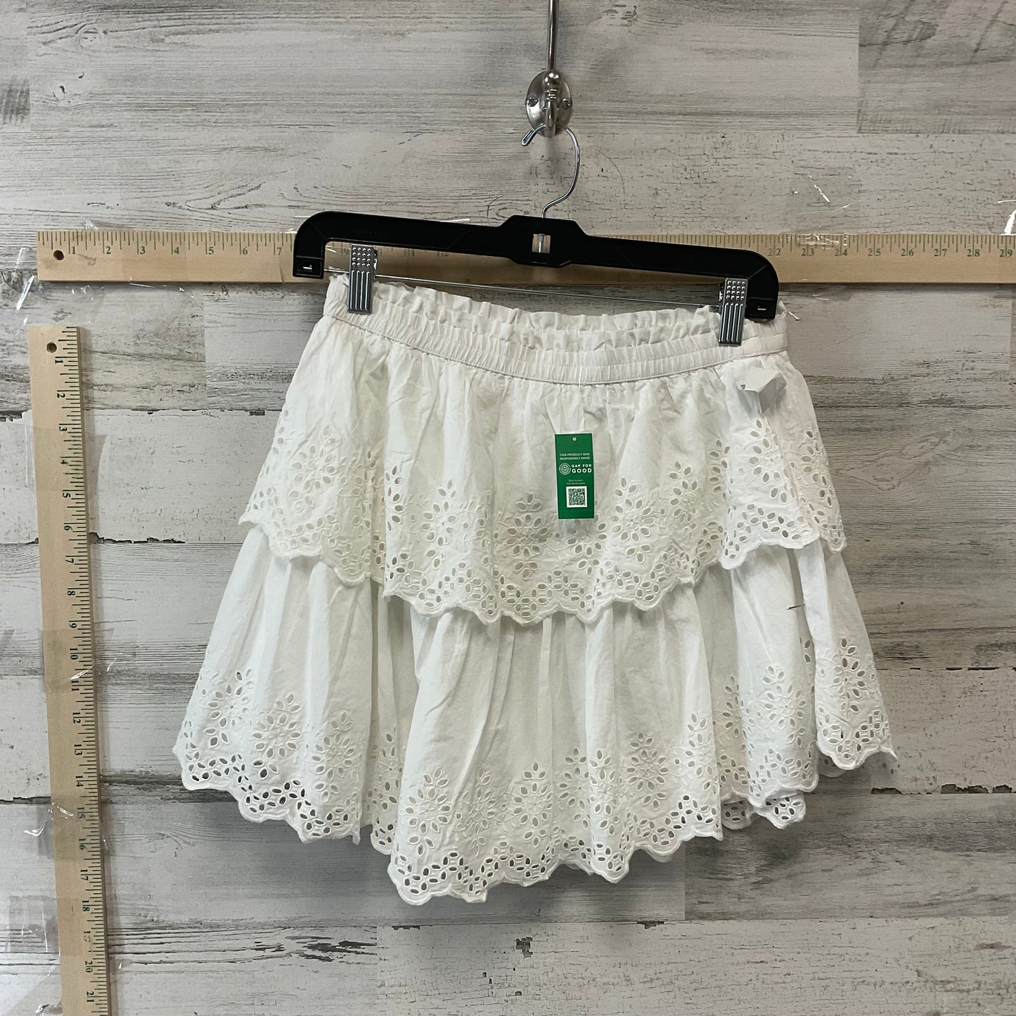 Skirt Mini & Short By Gap  Size: M