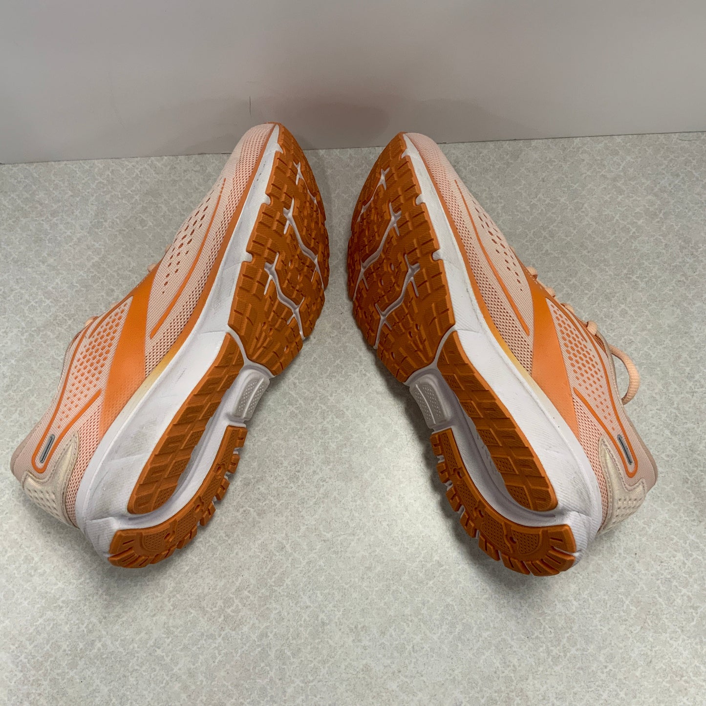 Orange Shoes Athletic Brooks, Size 8