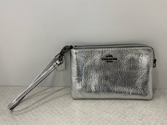 Wristlet Coach, Size Small