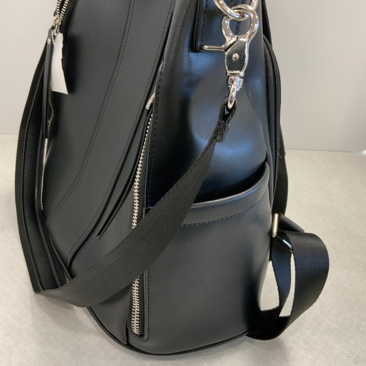 Backpack Leather By Clothes Mentor, Size: Medium