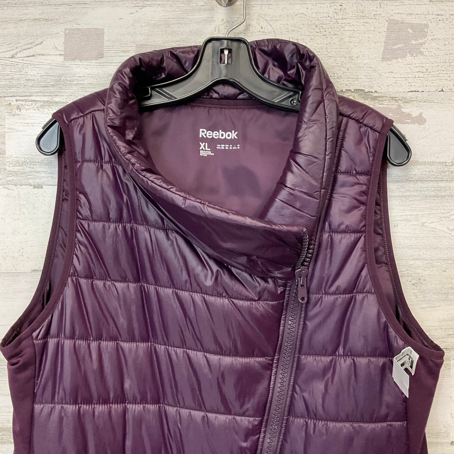 Vest Puffer & Quilted By Reebok In Purple, Size: Xl