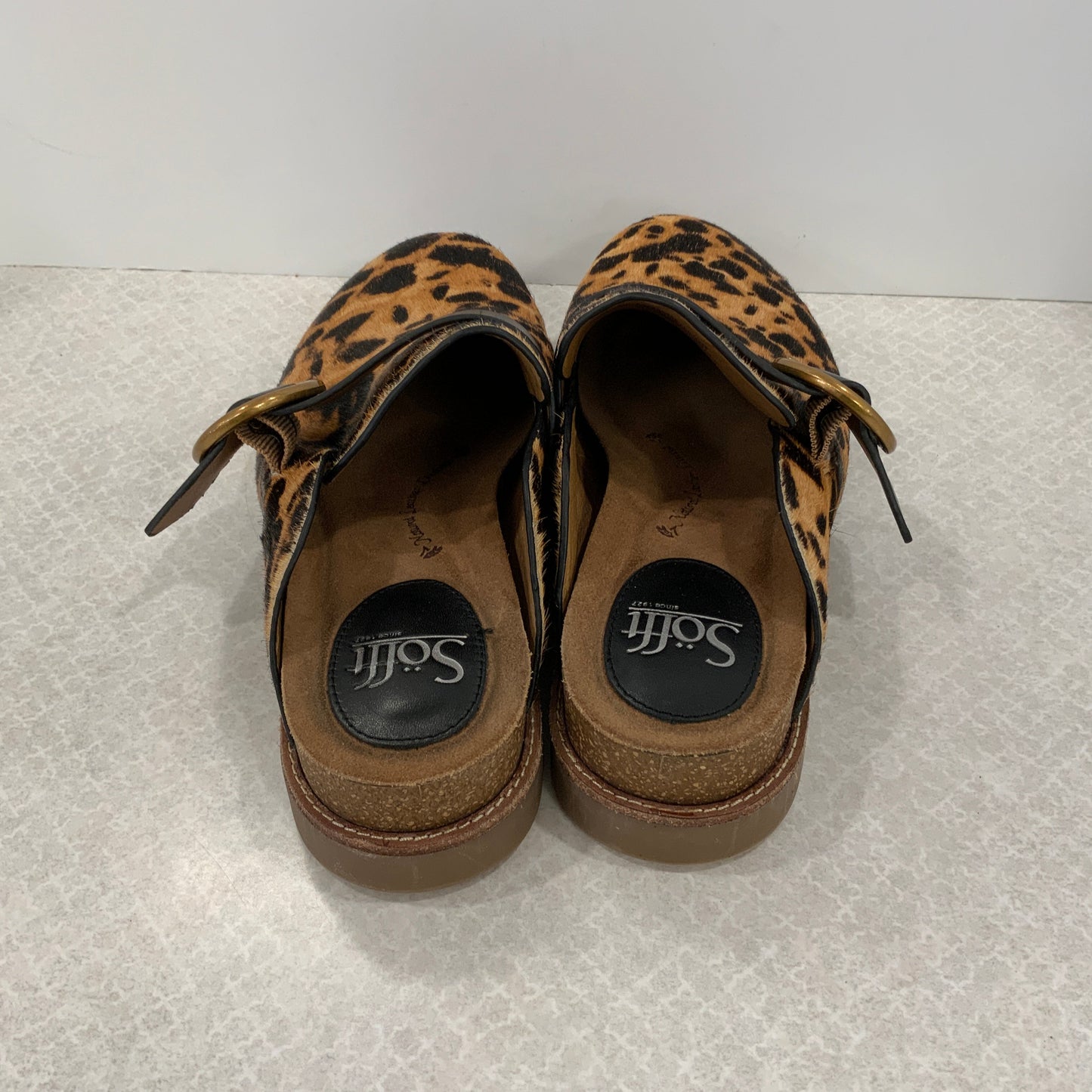 Shoes Flats By Sofft In Animal Print, Size: 8