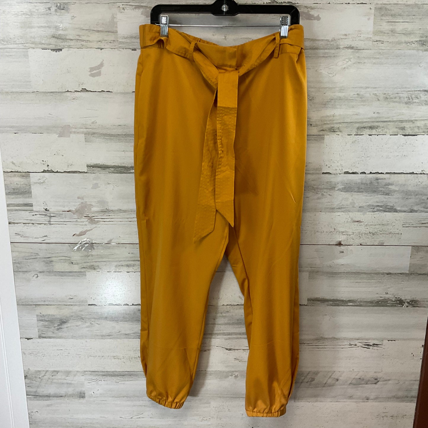 Pants Joggers By Antonio Melani In Gold, Size: 14