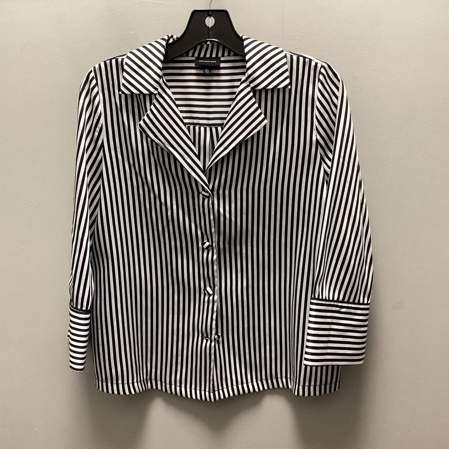 Blouse Long Sleeve By Who What Wear In Black & White, Size: Xs