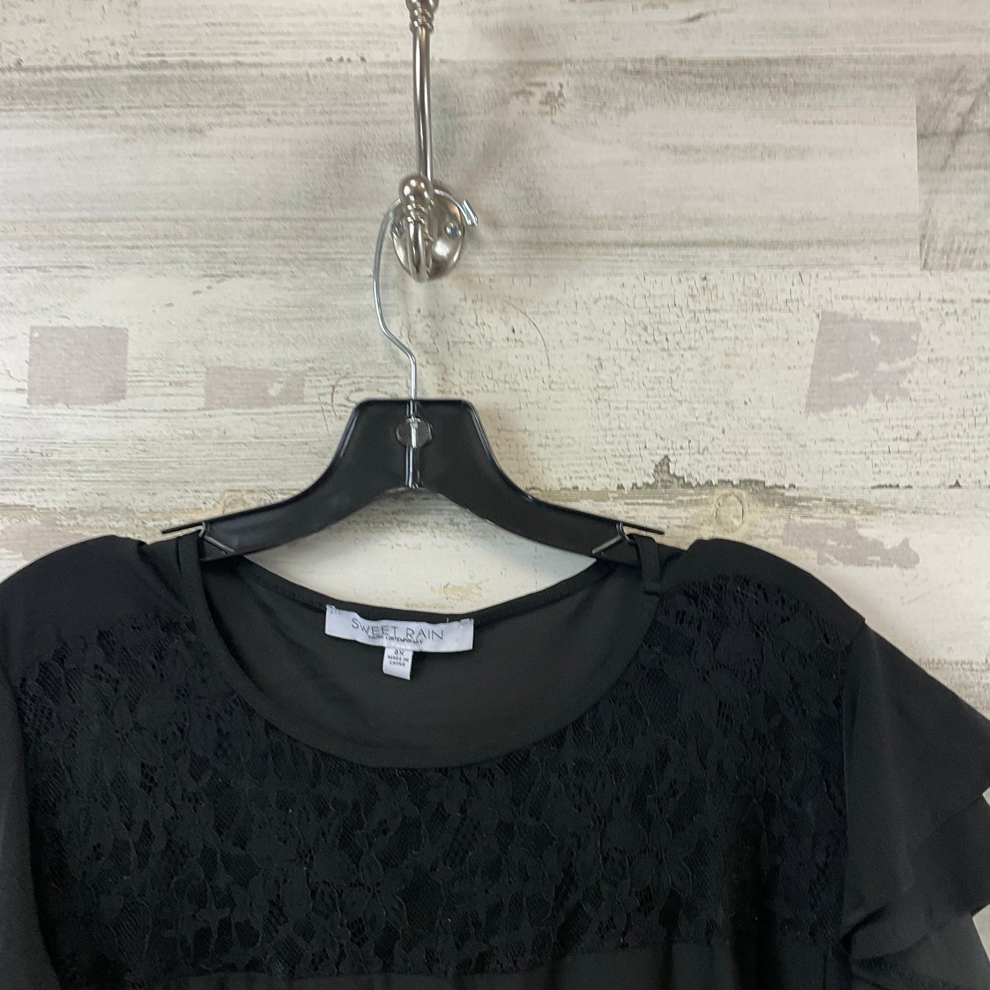 Top Short Sleeve By Sweet Rain In Black, Size: 3x