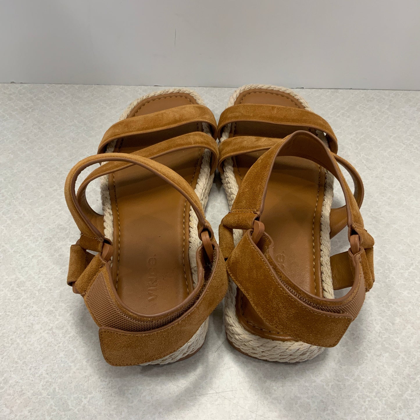 Brown Sandals Flats Vince, Size 7