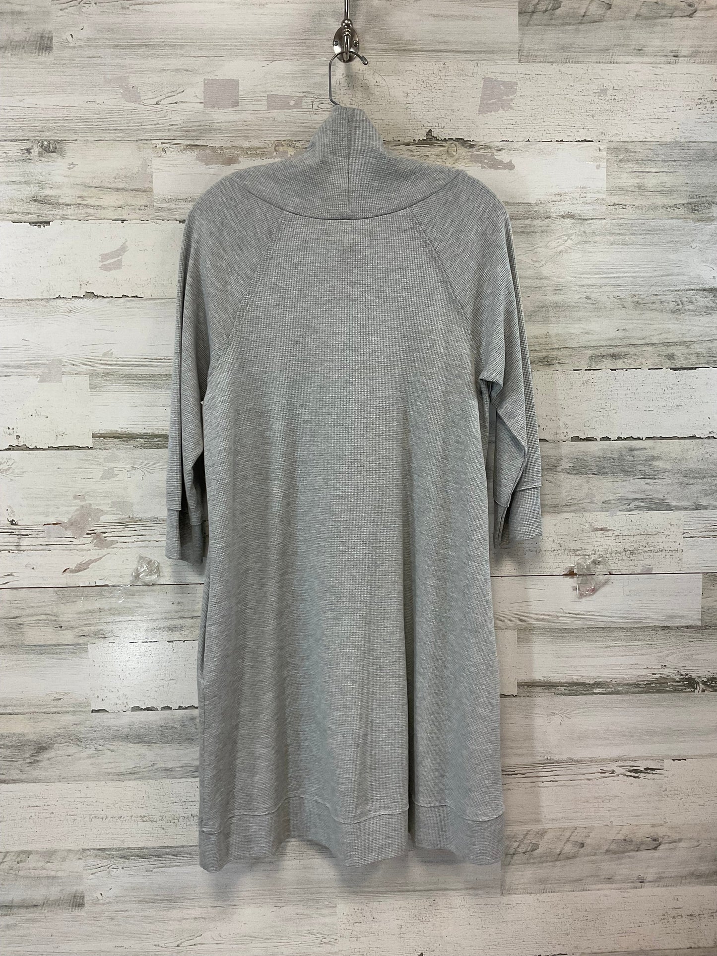 Dress Casual Short By Southcott In Grey, Size: S