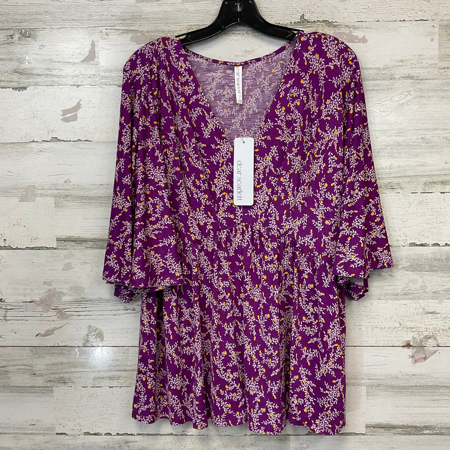 Top Short Sleeve By Dear Scarlett In Purple, Size: L