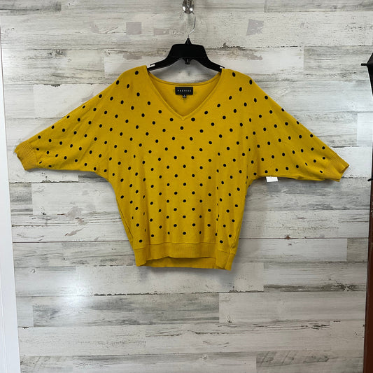 Top Short Sleeve By Premise In Yellow, Size: S