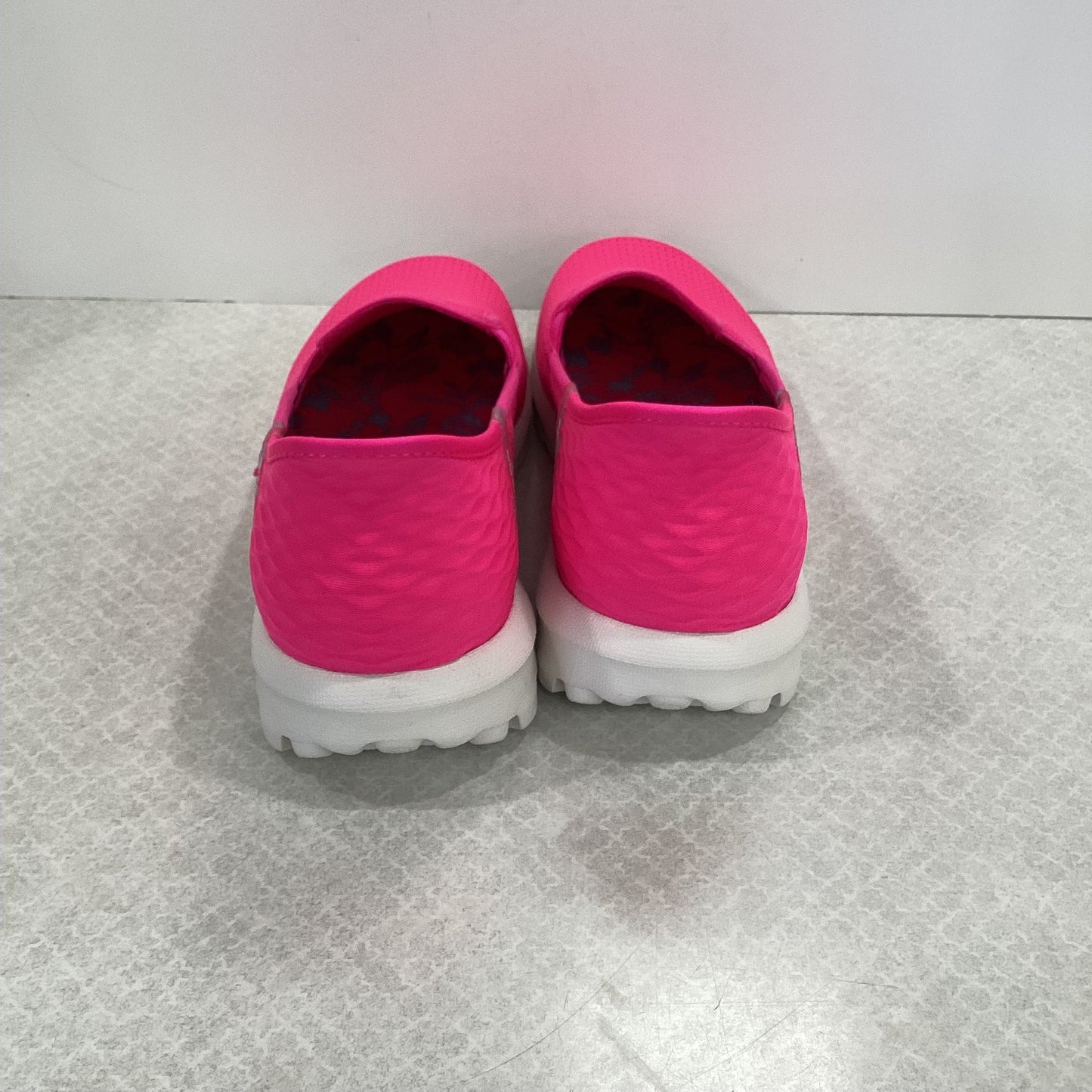 Shoes Sneakers By Skechers In Pink, Size: 9