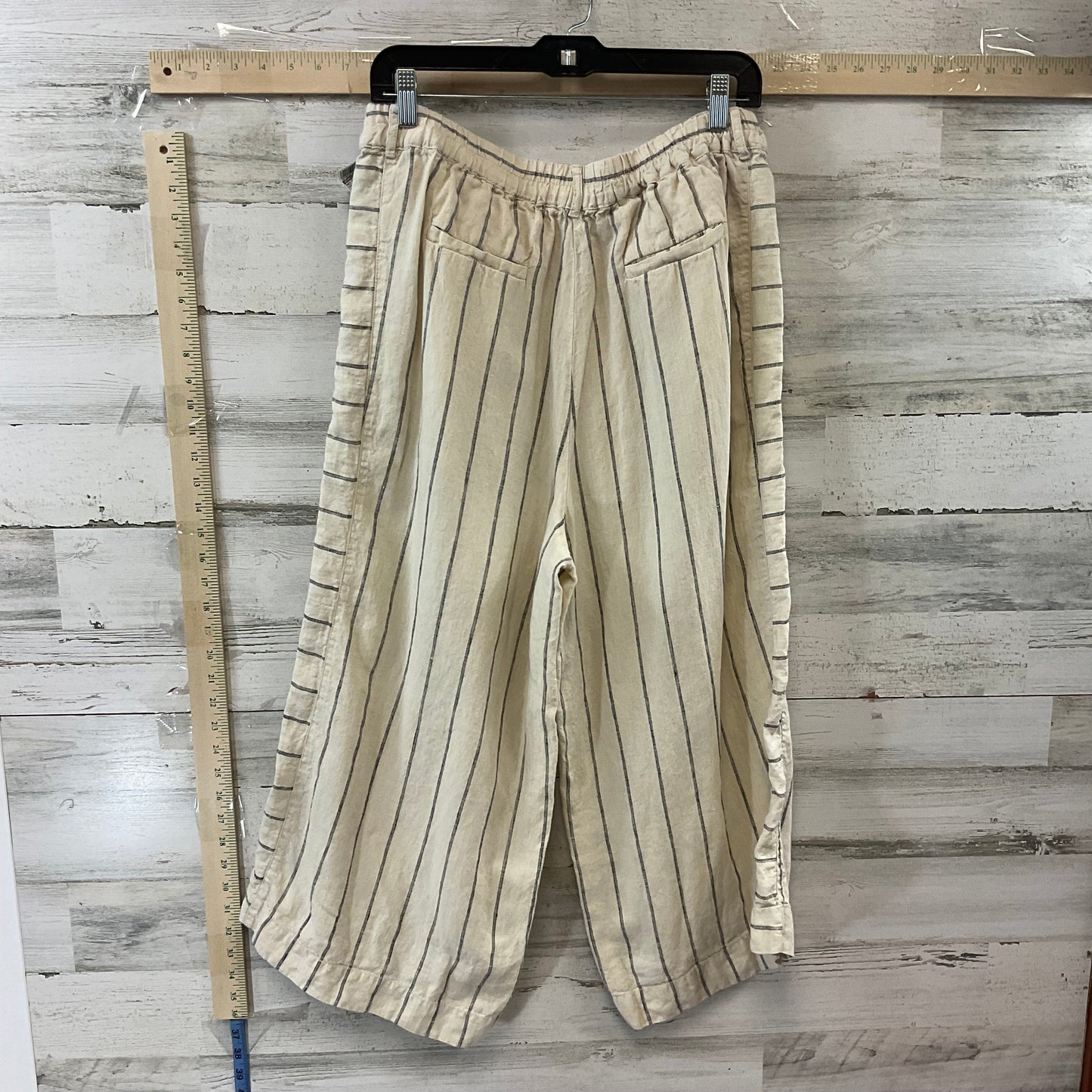 Pants Cropped By Anthropologie  Size: L