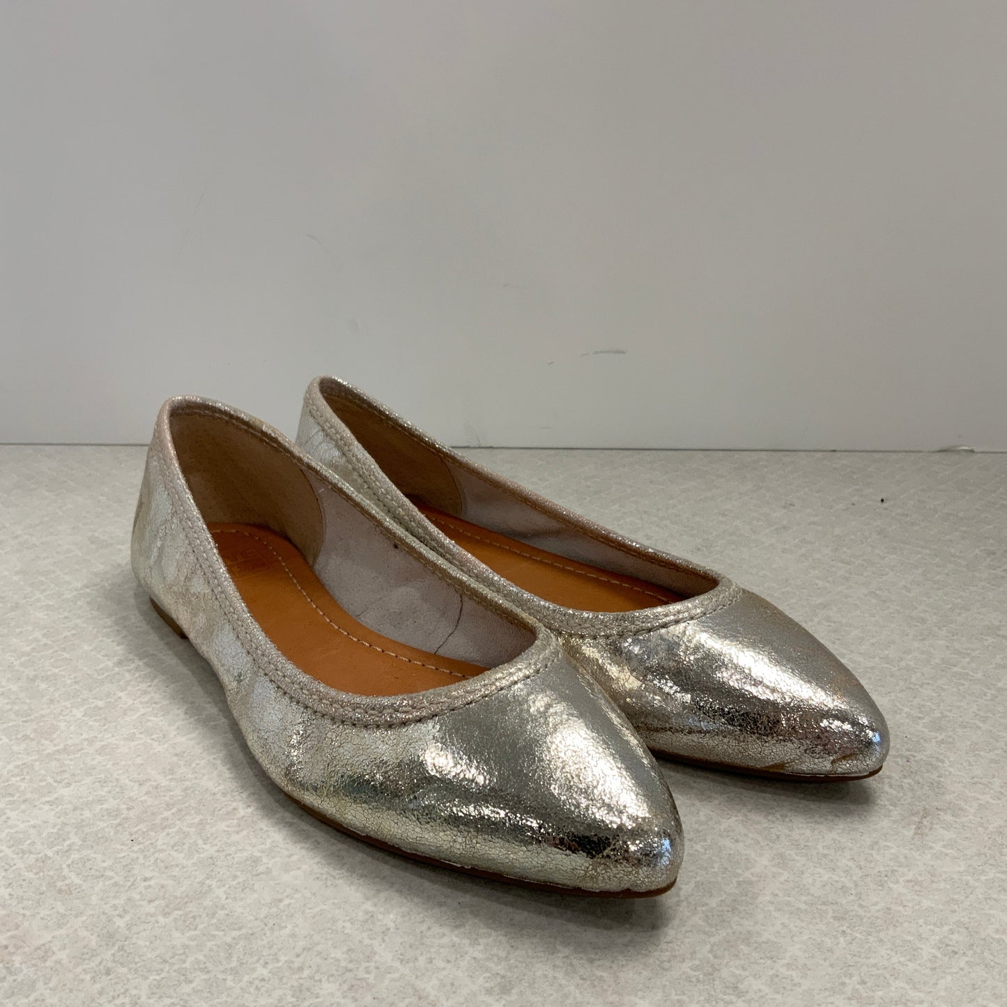 Gold Shoes Flats Frye, Size 6.5